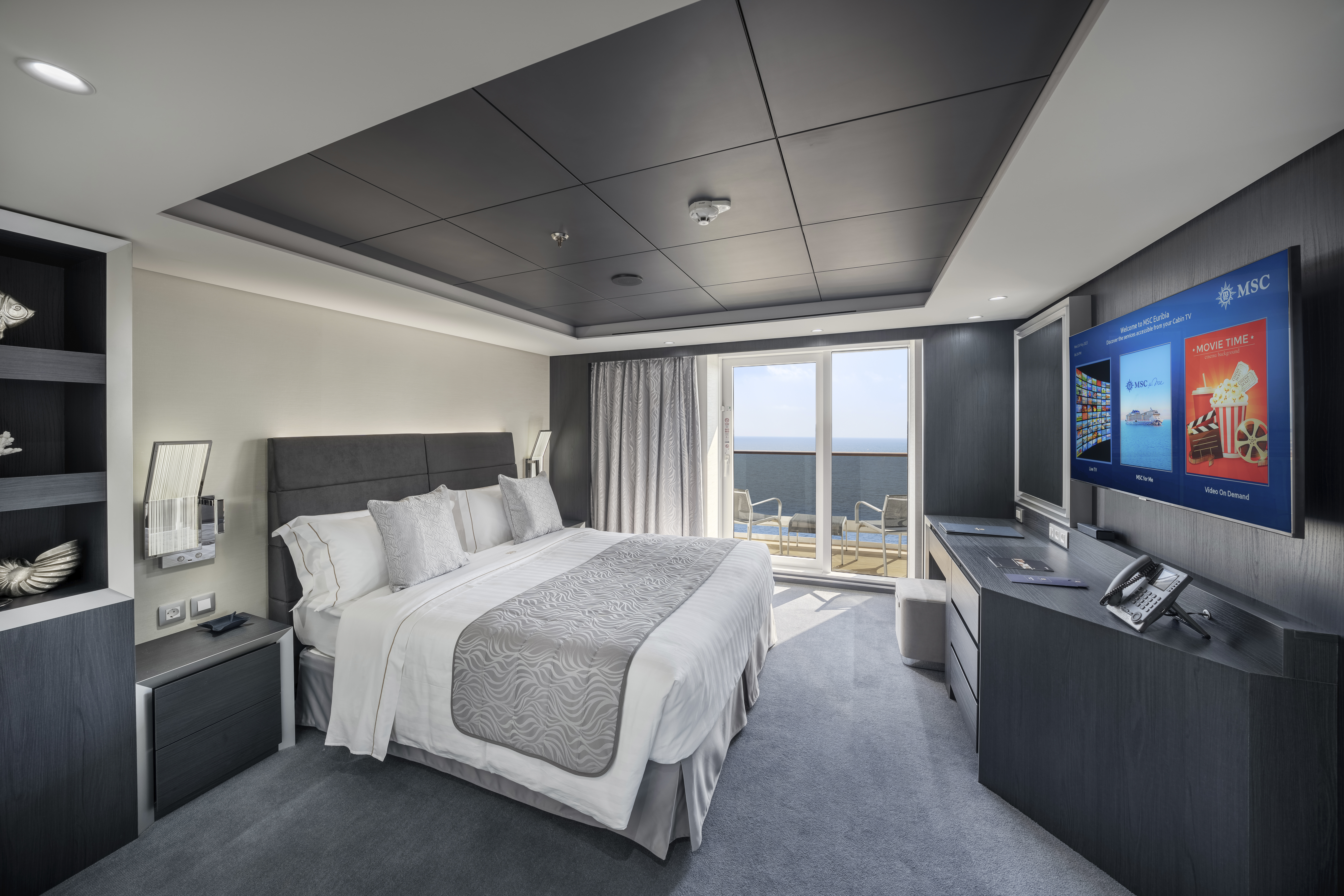 How does cruise ship pricing differ between ocean view and interior cabins